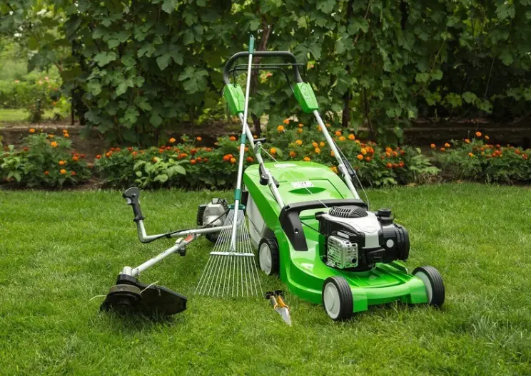 Lawn Mowing in Portsmouth, VA - Landscaper